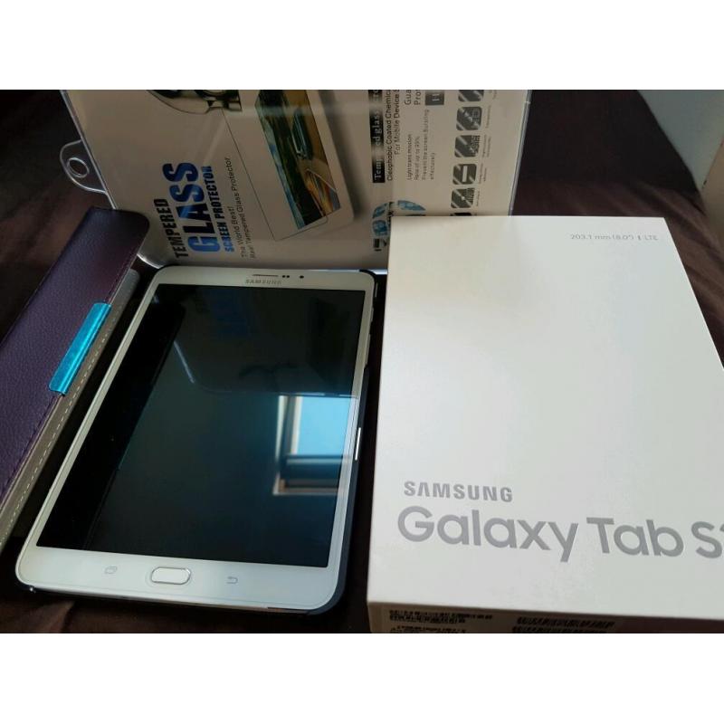 Top of the range Samsung Galaxy tab S2 4g unlock with leather case