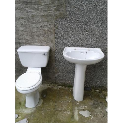 toilet and handbasin for sale 55stg