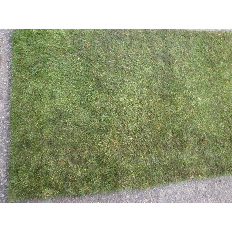 20 rolls of fresh grass from LORDS, 5ftx2ft ready now.