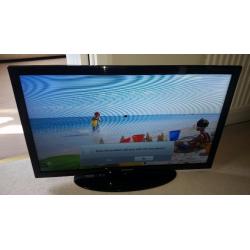 Excellent condition slim Samsung 32"HD LED TV UE32D4003 Freeview, HDMI. etc.