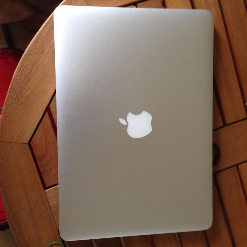 13" Macbook retina pro 2.7/8gb/256GB "2015 Early"