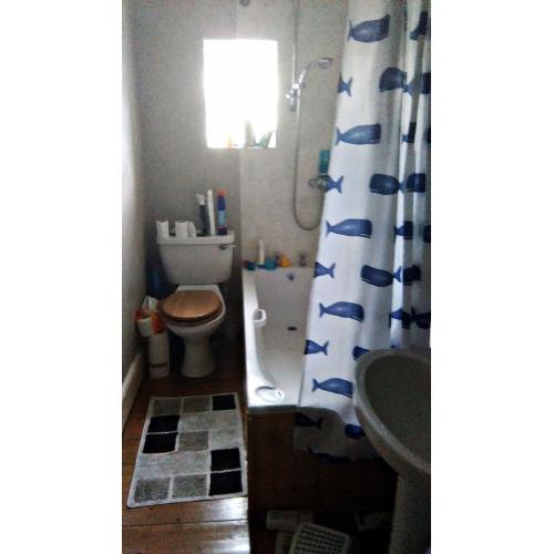 Room to rent in family home