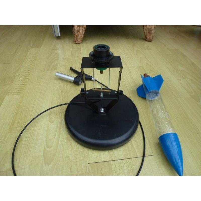 WATER ROCKET WITH LAUNCH SYSTEM