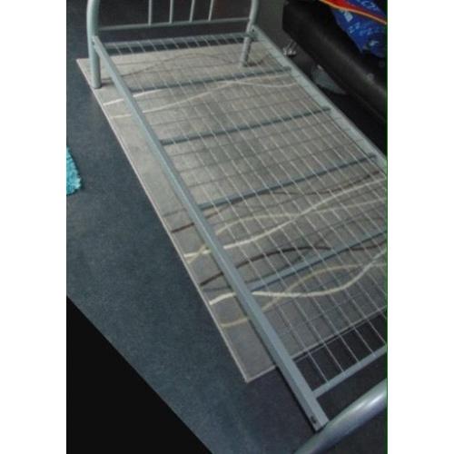 Metal frame bed great condition can also deliver to your address