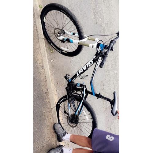 Giant trance mountain bike