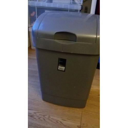 Rubbish bin 40L silver