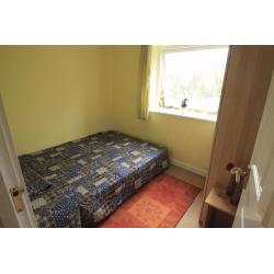 LOVELY DOUBLE ROOM FOR SINGLE USE IN ARCHWAY AREA, NICE RESIDENTIAL NEIGHBOURHOOD POSTC N194BE (28J)