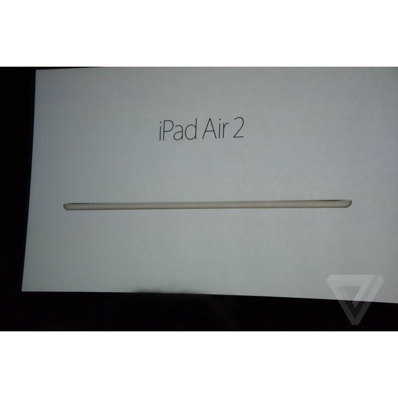 Brand new Apple I pad air 2 64gb White