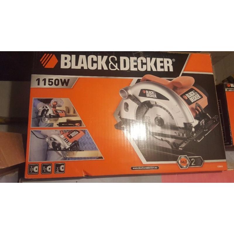 Circular saw - Black and Decker barely been used.