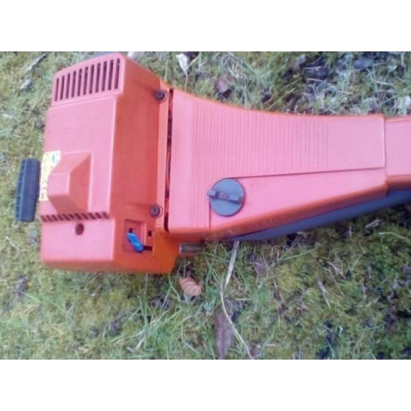 Husqvarna heavy duty strimmer