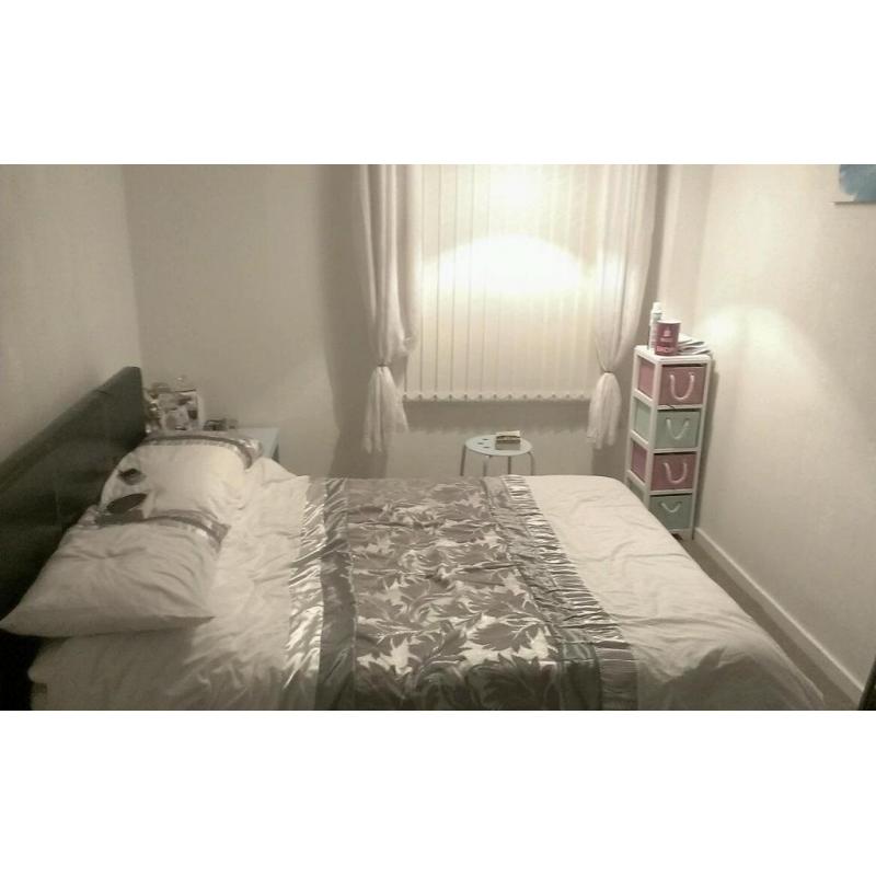 Big Double Room in Lovely Flat Near the City Centre! INCLUDES COUNCIL TAX! New Gorbals, Glasgow