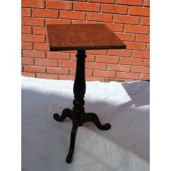ANTIQUE FLOWER POT STAND