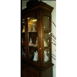 Stunning wooden display cabinet with led light with glass shelves