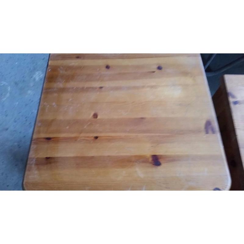 2 Small pine chest of drawers