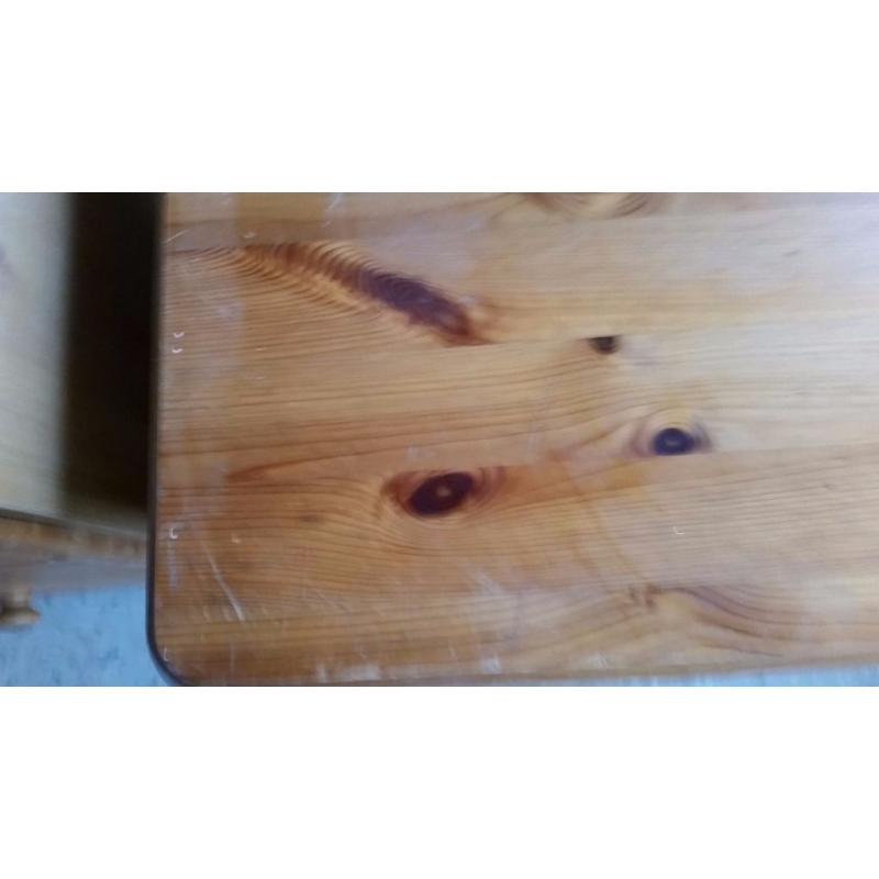 2 Small pine chest of drawers