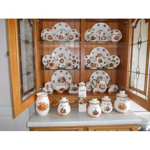 Bargain Earthenware crockery set with fruit design