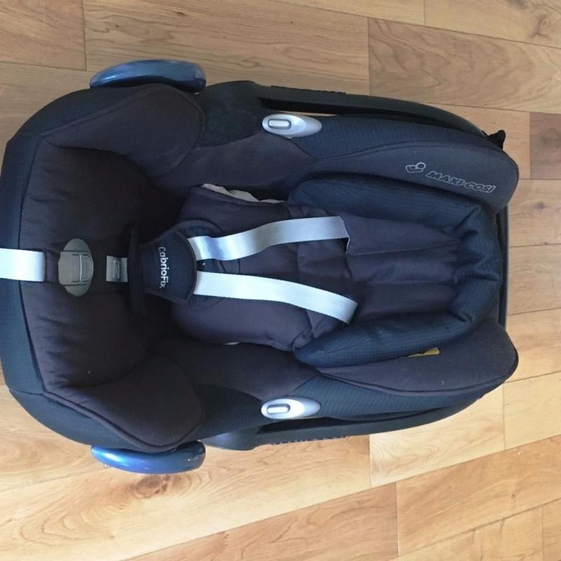 Maxi-Cosi CabrioFix Group 0+ Baby Car Seat, Black