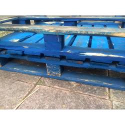 x2 wooden pallets free