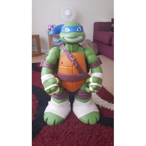 Teenage mutant ninja turtle large leonardo playset