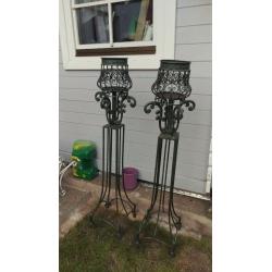 2 x Iron garden patio candles holders flowers pots ornament