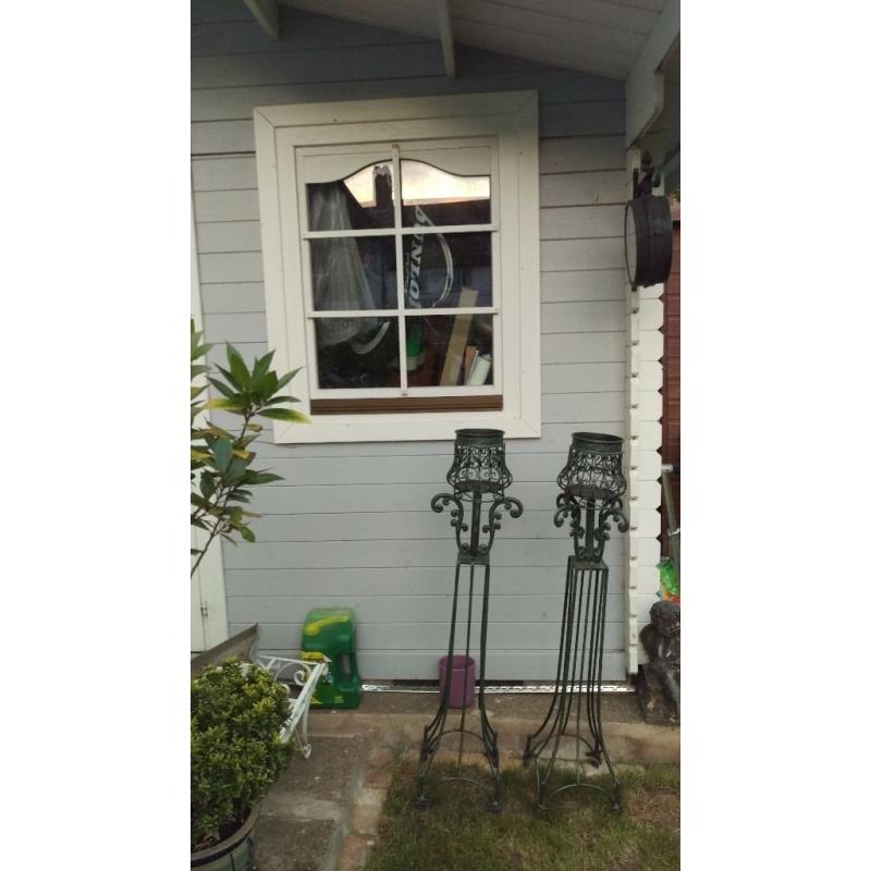 2 x Iron garden patio candles holders flowers pots ornament