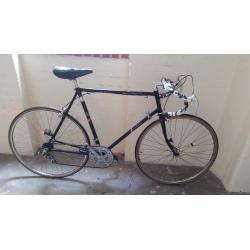 Vintage Racer Raleigh Sun Solo black Bicycle in superb original condition 23 frame/700wheels/6 gears