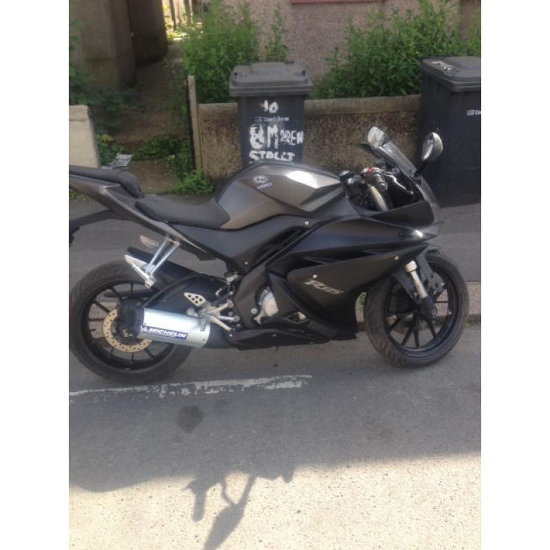 2014 ABS Yamaha YZF R-125 r125 in Grey great condition
