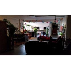 2 massive rooms in warehouse in seven sisters,bills included 630pcm and 650 pcm , creatives welcome