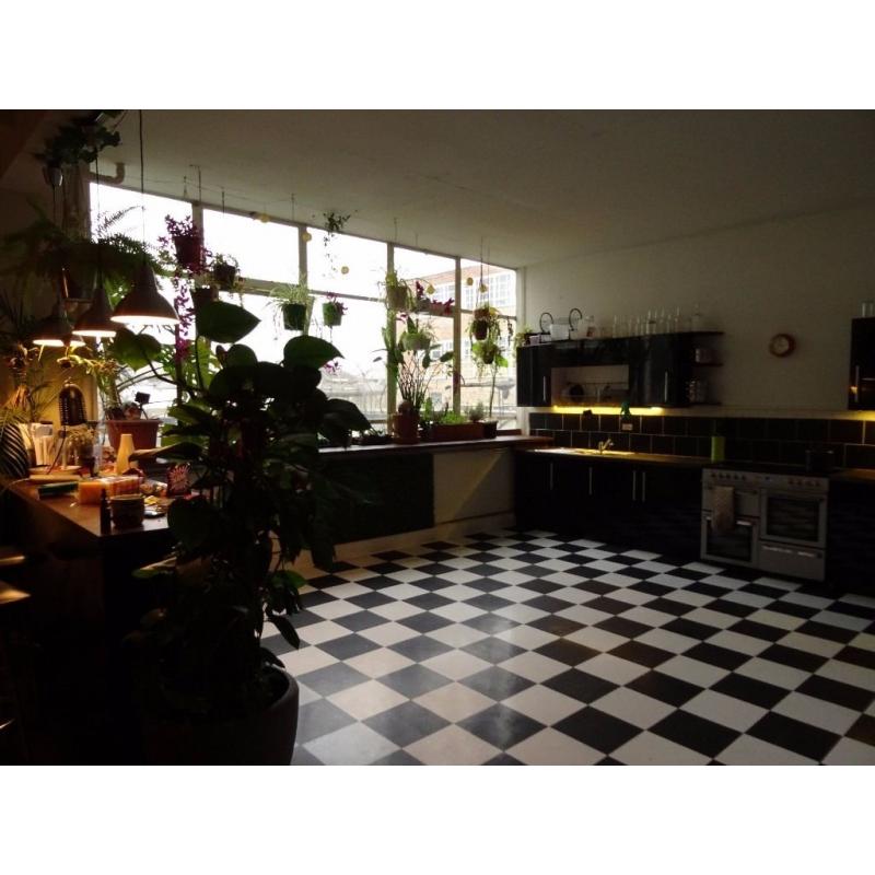 2 massive rooms in warehouse in seven sisters,bills included 630pcm and 650 pcm , creatives welcome
