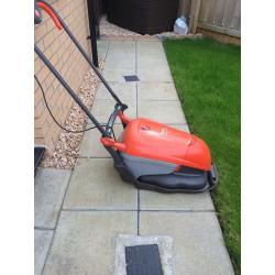 FLYMO 320 LAWNMOWER
