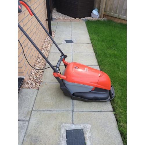 FLYMO 320 LAWNMOWER