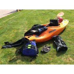 Pyranha Rapid (M) kayak, incl Sweet Strutter helmet and other equipment