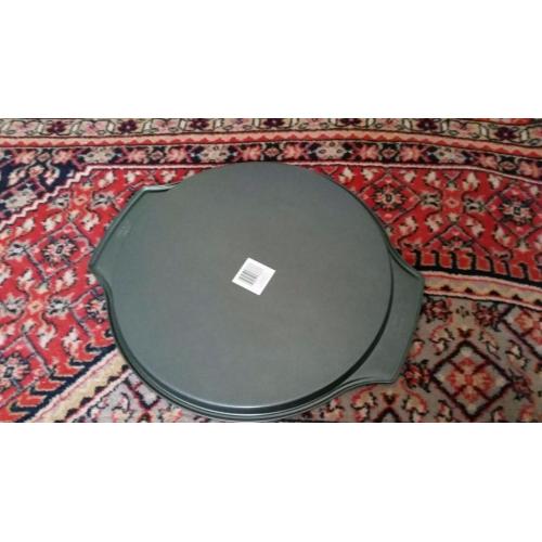 BRAND NEW 16IN WILTON PIZZA TRAY