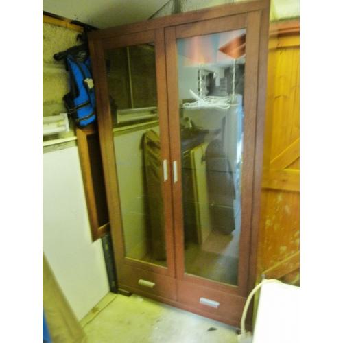 Beautiful Dark wood Display Cabinet with lights Excellent condition