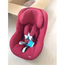 Maxi Cosi 2Way Pearl isize - Brand New