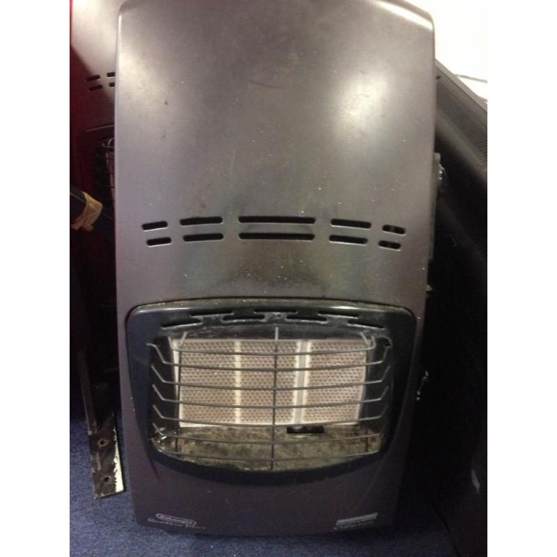 2 x Calor Freestanding Portable Gas Heaters