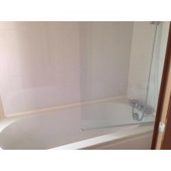 Bath, sink and shower screen in white