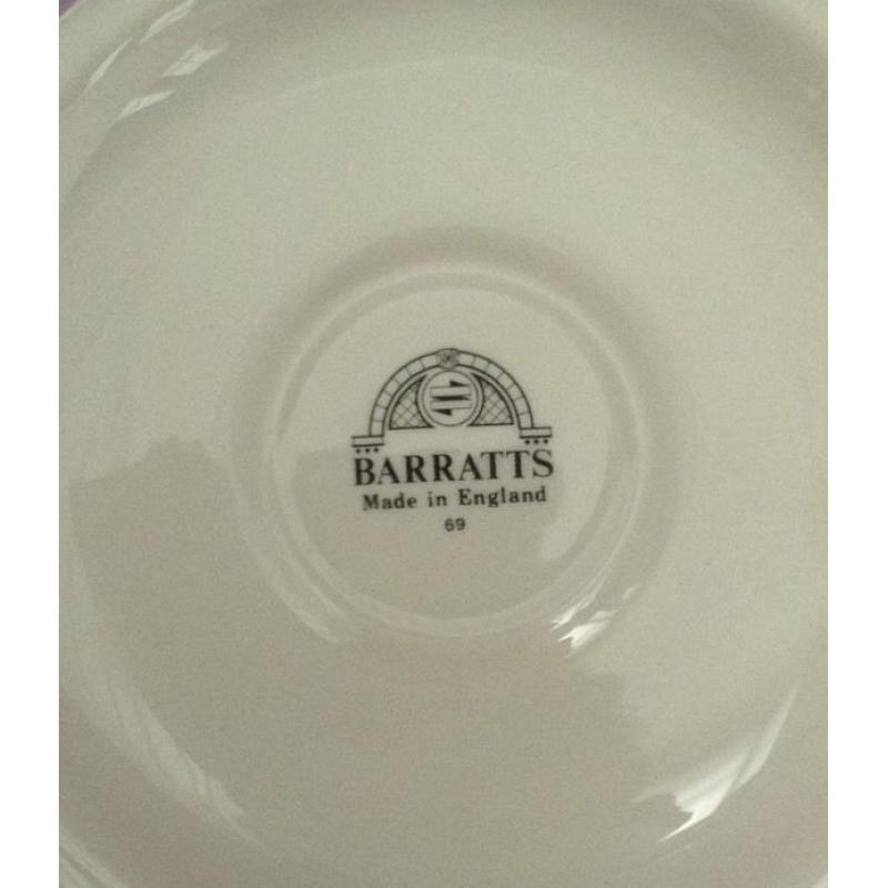 8 "Lincoln" design cups and saucers