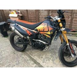 Sinnis apache 125