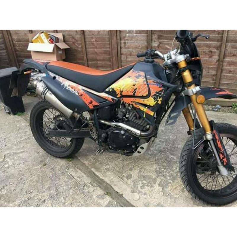 Sinnis apache 125