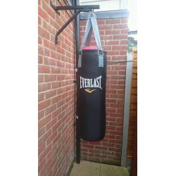 4ft Everlast Boxing Bag with Accessories