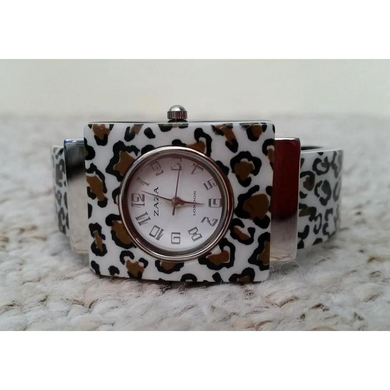 NEW Ladies/girls watch