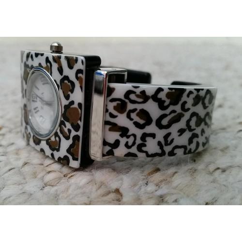 NEW Ladies/girls watch