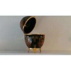 Ornamental Fabergé eggs 1 large 4 small not boxed