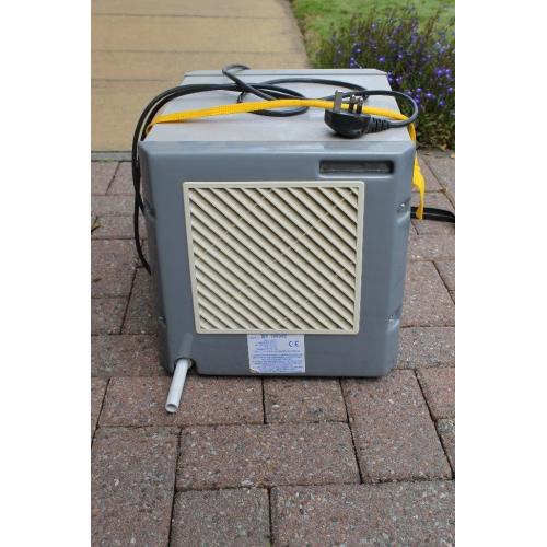 Compact dehumidifier