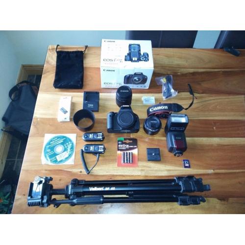 Canon 600d (Rebel/Kiss), nearly mint condition, two lenses and tripod with remote flash