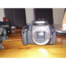 Canon 600d (Rebel/Kiss), nearly mint condition, two lenses and tripod with remote flash