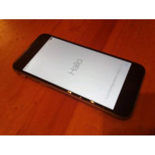 Apple Iphone 6 / 16gb unlocked mobile phone very go condition