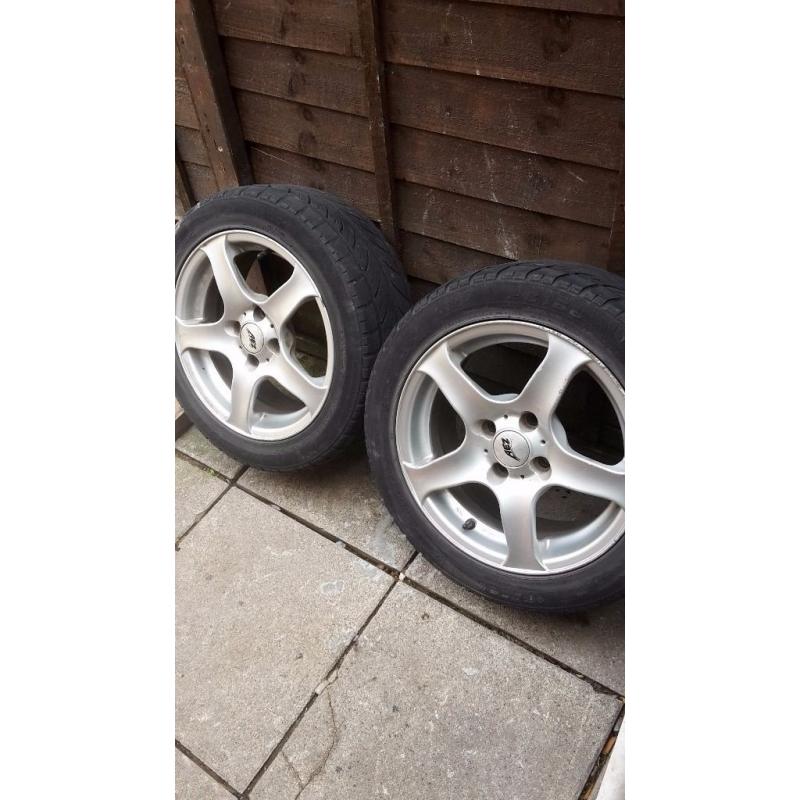 For sale 15inxh 4 stud aloys with good tyres