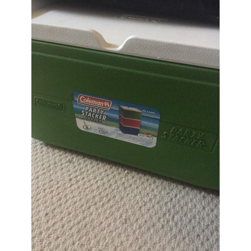 tent and cool box